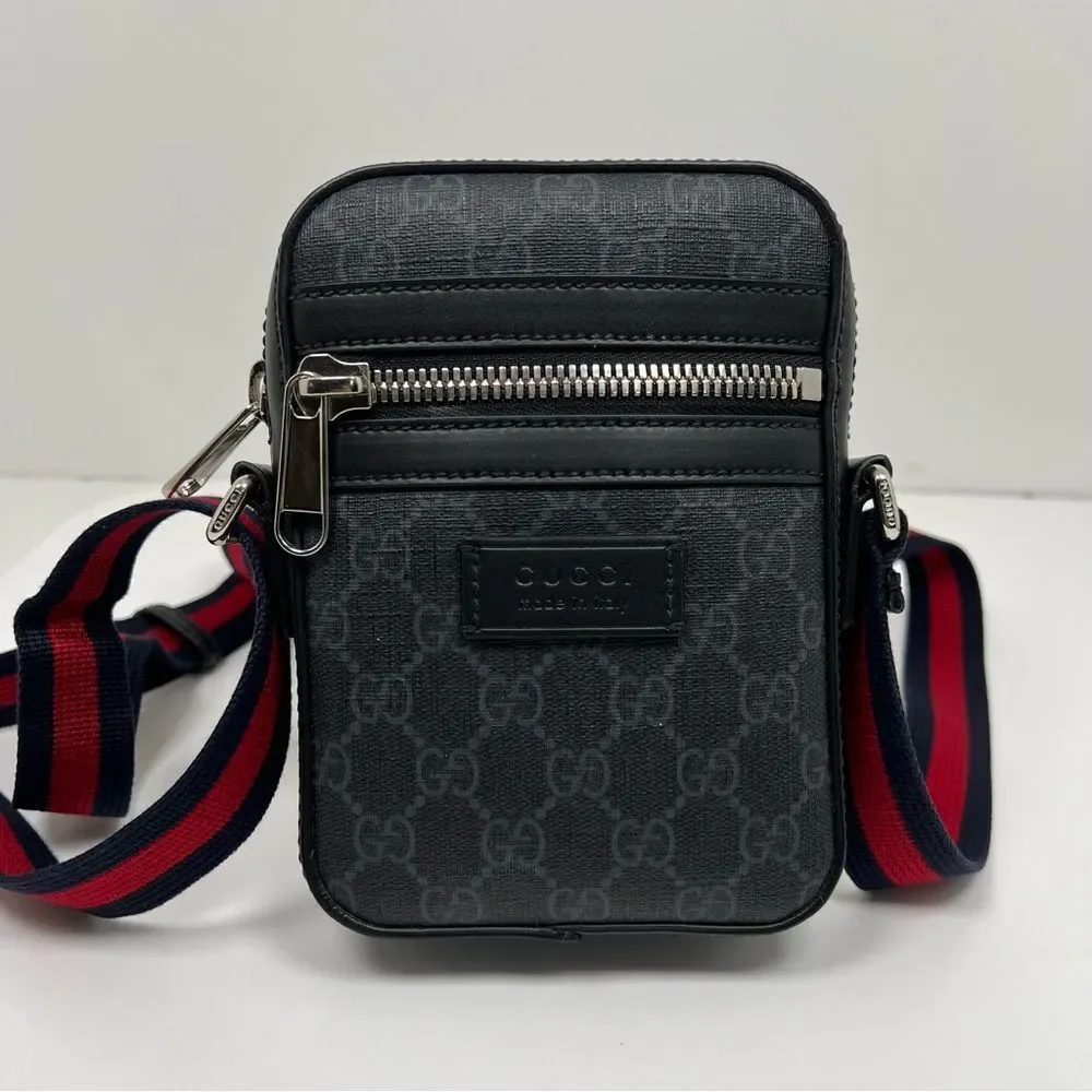 Gucci gg supreme